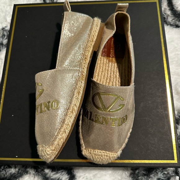 Valentino # 7 1/2 - Picture 4 of 4